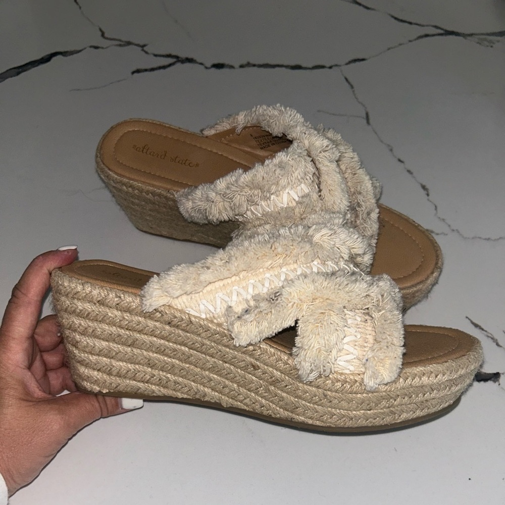Altar’d state wedges, cream/neutral color